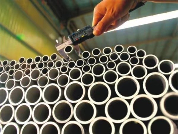 Tensile Strength Carbon Steel Cylinders SCH 10 - SCH XXS Wall Non Alloy Black Pipe